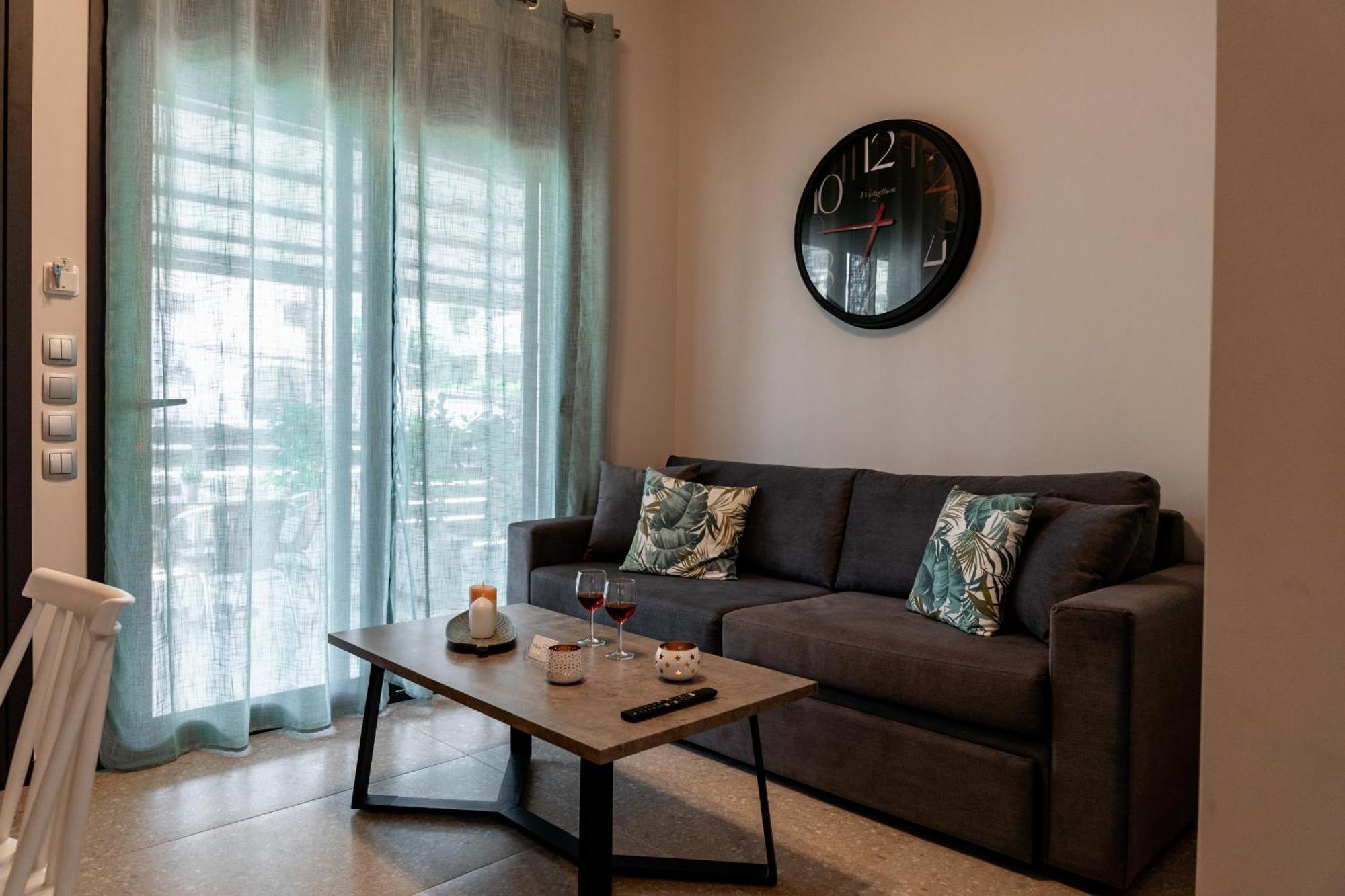 Filion Apartments نافبليو المظهر الخارجي الصورة