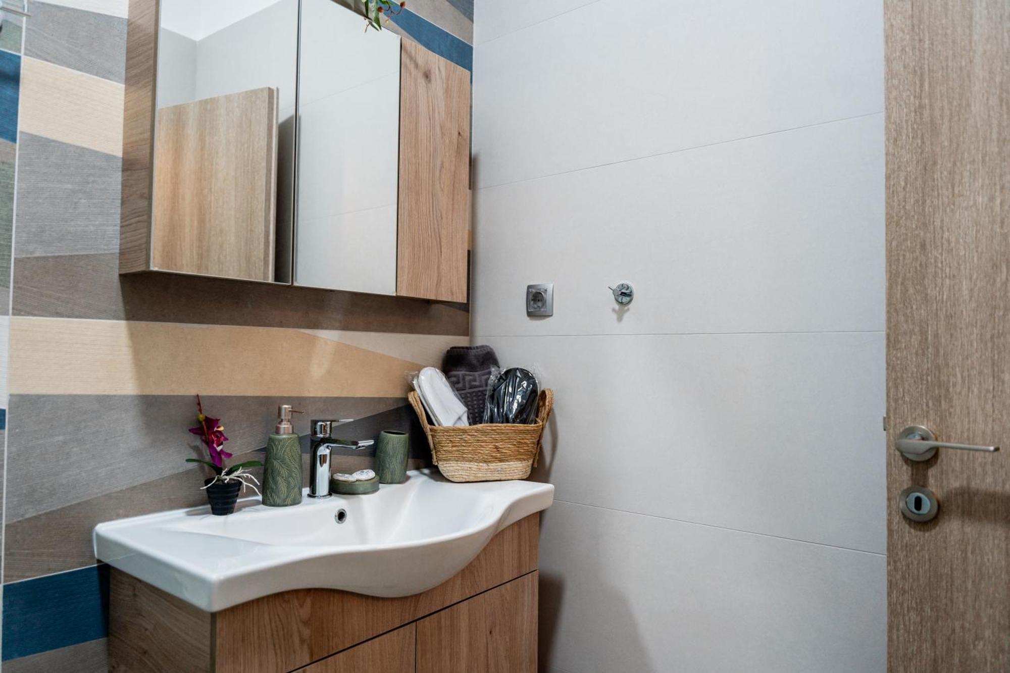 Filion Apartments نافبليو المظهر الخارجي الصورة
