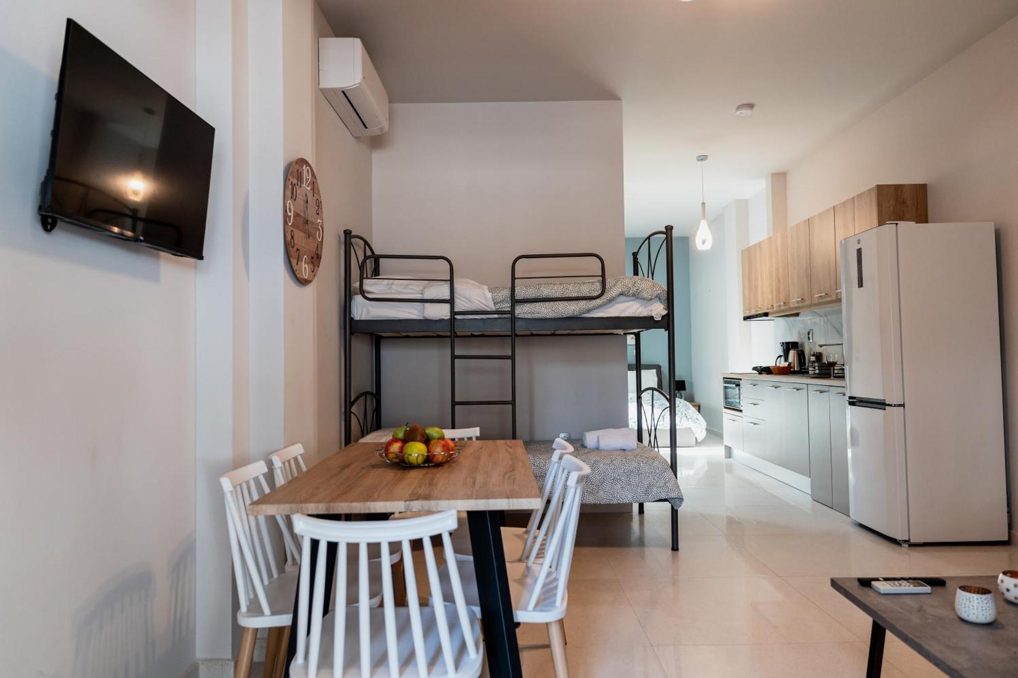 Filion Apartments نافبليو المظهر الخارجي الصورة