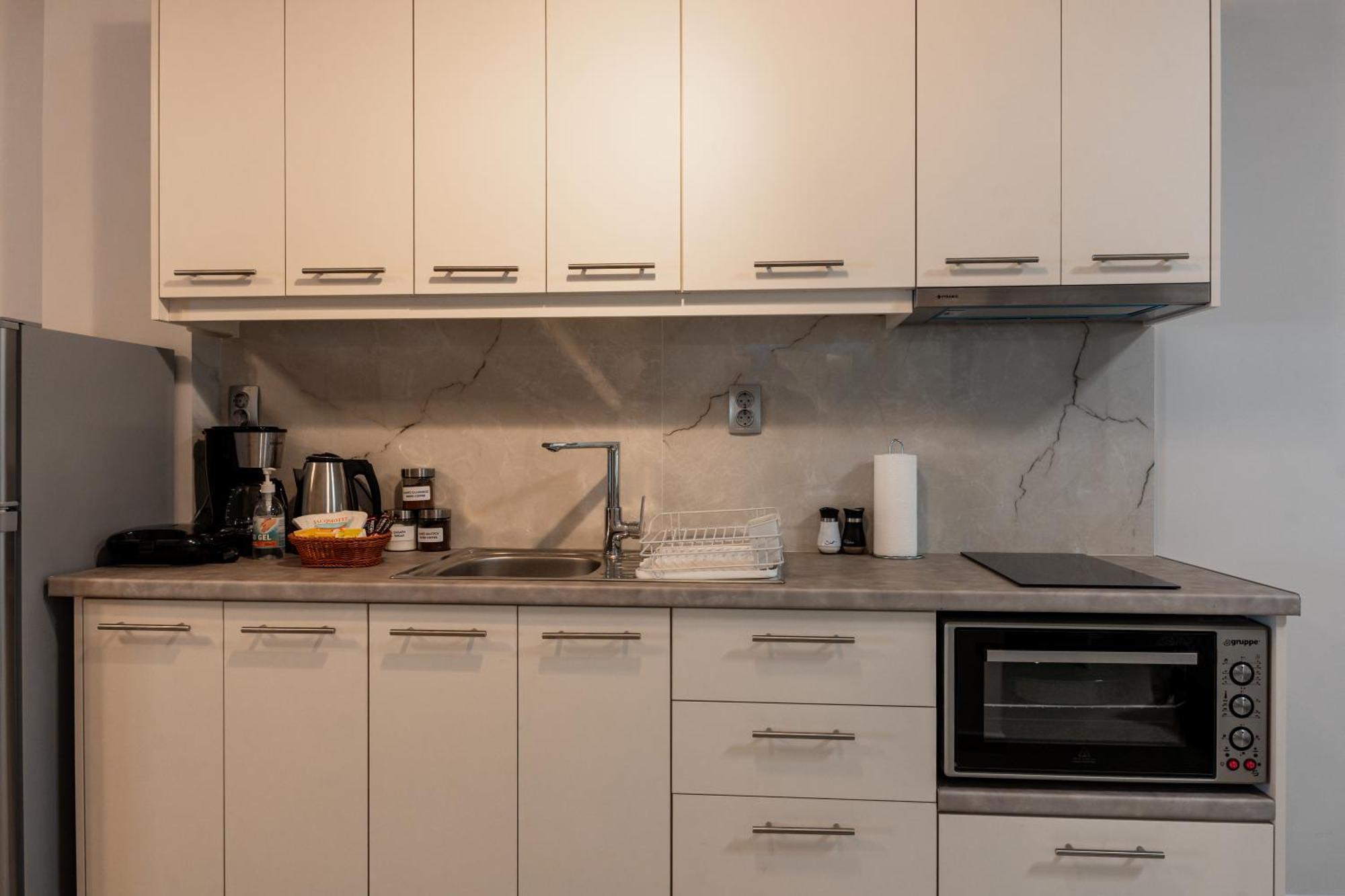 Filion Apartments نافبليو المظهر الخارجي الصورة
