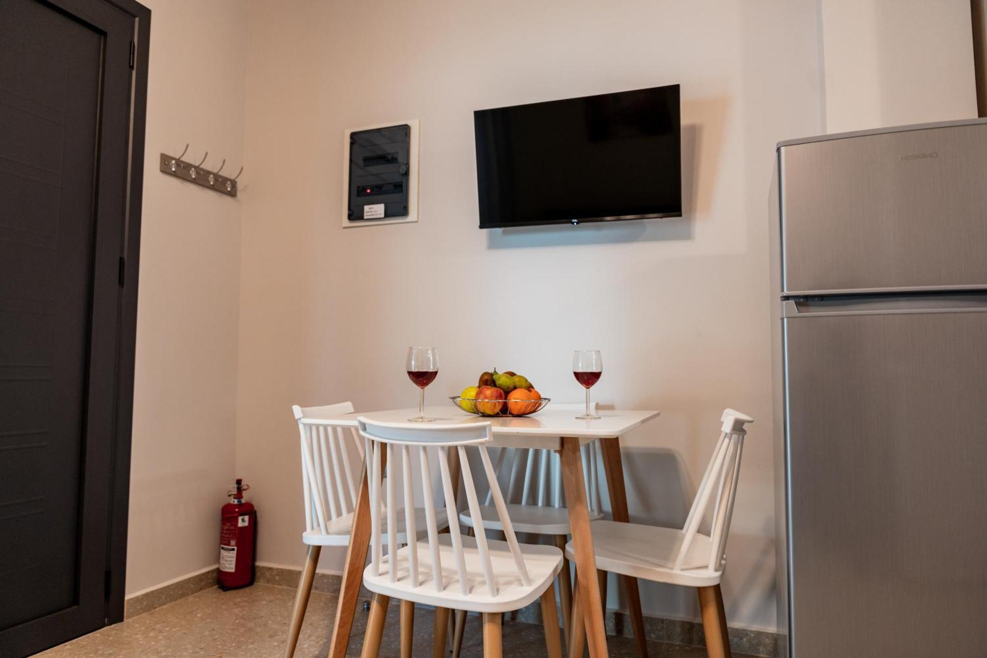 Filion Apartments نافبليو المظهر الخارجي الصورة